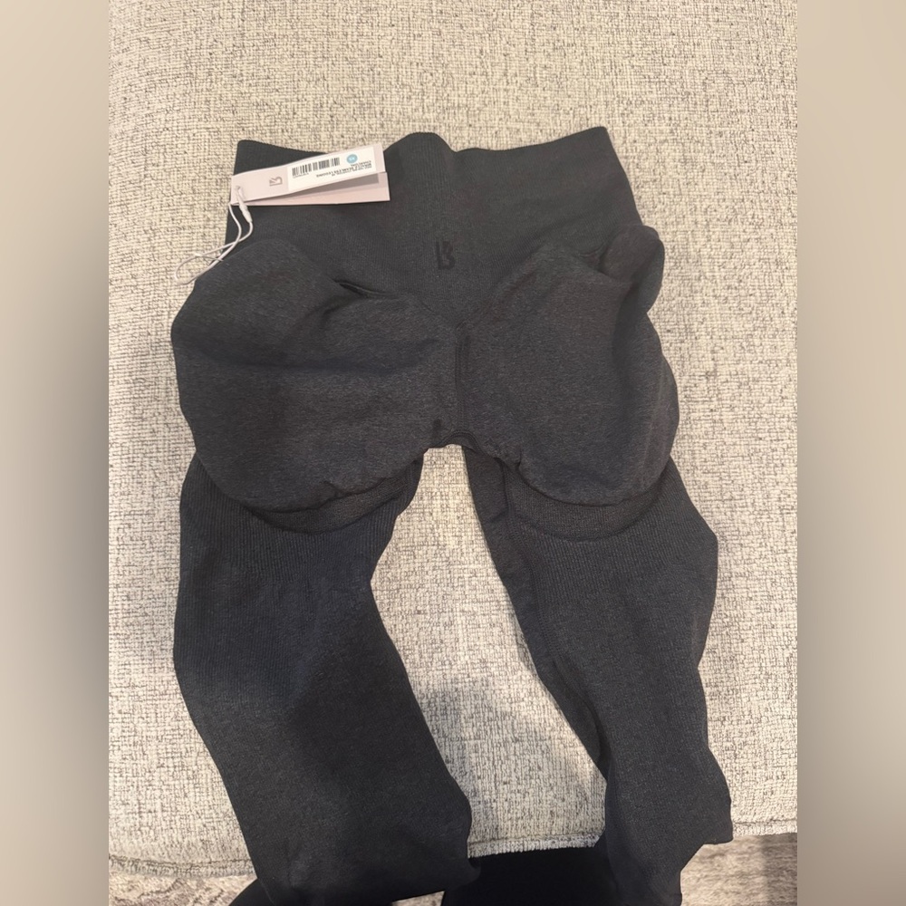 BuffBunny Miracle Leggings - Picture 2 of 7